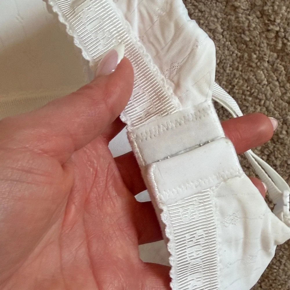 NWT Victoria's Secret Lightly Lined Wireless T-Shirt Bra - Picture 5 of 8